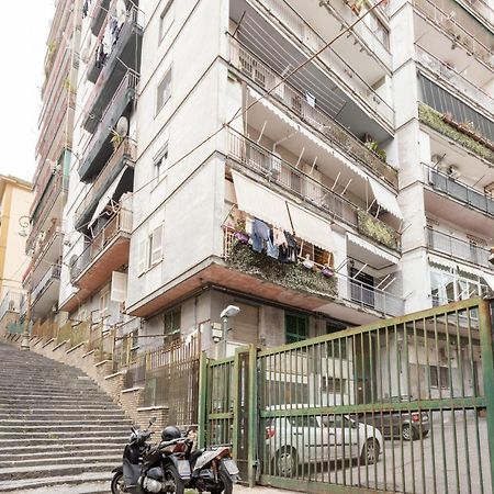Panoramic Flat Between Materdei And Fontanelle Naples Exterior photo